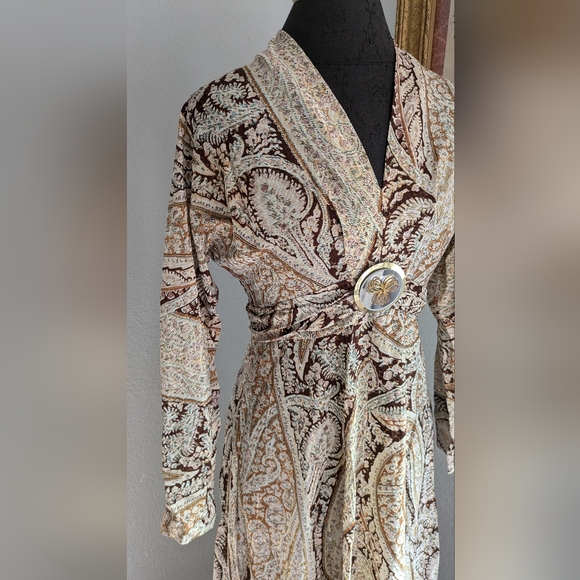 Beautiful 1970's Lurex Paisley Floral Hostess Maxi Dress - Picture 4 of 15